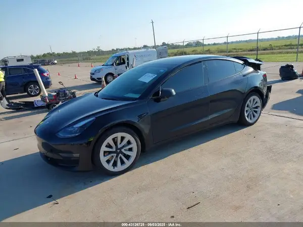 5YJ3E1EA5PF671925 2023 TESLA MODEL 3 - Image 2