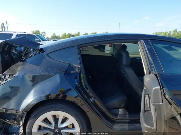 5YJ3E1EA5PF671925 2023 TESLA MODEL 3 - Image 8
