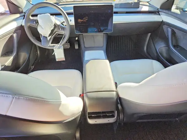 5YJ3E1EA5PF675523 2023 TESLA MODEL 3 - Image 8