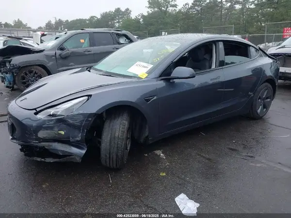 5YJ3E1EA5PF675666 2023 TESLA MODEL 3 - Image 2