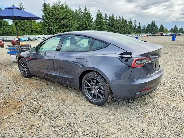 5YJ3E1EA5PF676297 2023 TESLA MODEL 3 - Image 2