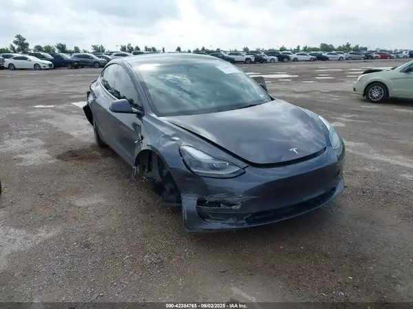 5YJ3E1EA5PF676316 2023 TESLA MODEL 3 - Image 1