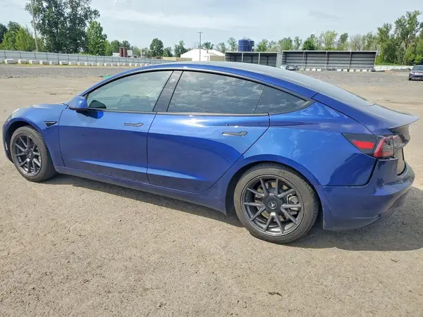 5YJ3E1EA5PF677577 2023 TESLA MODEL 3 - Image 2