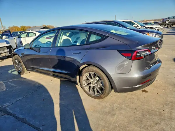 5YJ3E1EA5PF678650 2023 TESLA MODEL 3 - Image 2