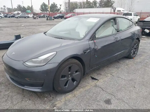 5YJ3E1EA5PF683914 2023 TESLA MODEL 3 - Image 2