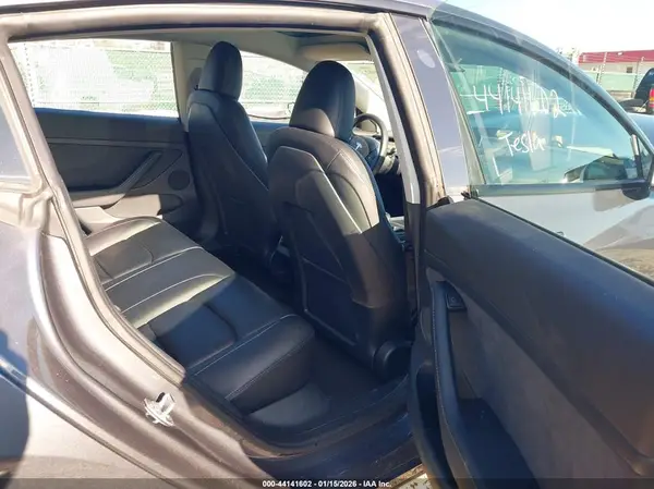 5YJ3E1EA5PF687865 2023 TESLA MODEL 3 - Image 8