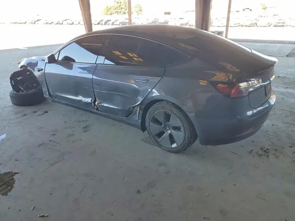 5YJ3E1EA5PF697151 2023 TESLA MODEL 3 - Image 2