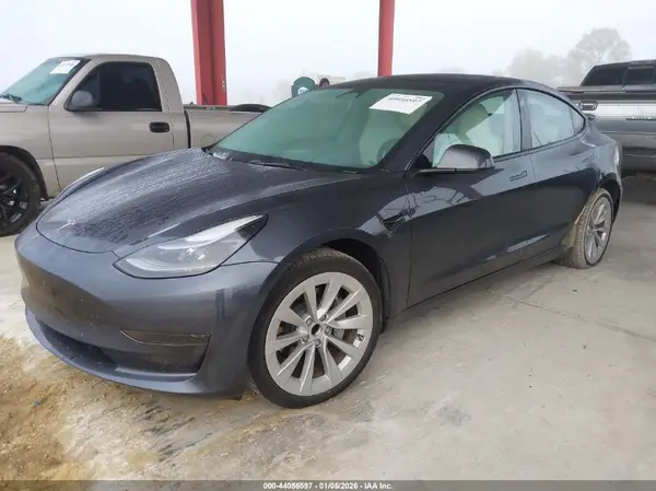 5YJ3E1EA5PF700114 2023 TESLA MODEL 3 - Image 2