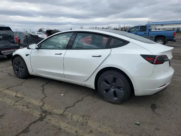 5YJ3E1EA5PF705555 2023 TESLA MODEL 3 - Image 2