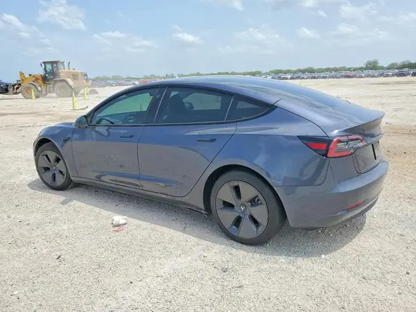 5YJ3E1EA5PF712179 2023 TESLA MODEL 3 - Image 2