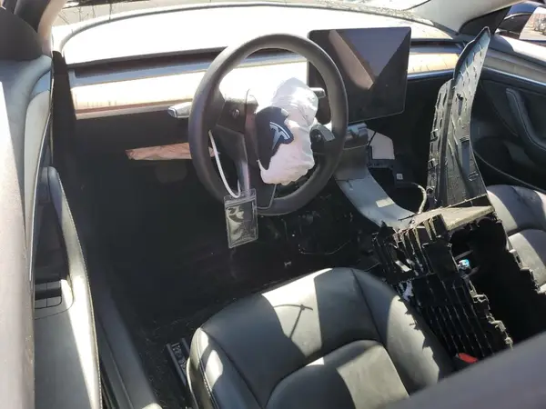 5YJ3E1EA5PF715986 2023 TESLA MODEL 3 - Image 8