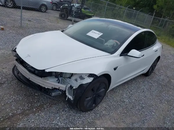 5YJ3E1EA5RF717613 2024 TESLA MODEL 3 - Image 2