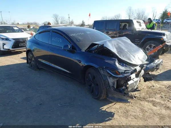 5YJ3E1EA5RF725811 2024 TESLA MODEL 3 - Image 1