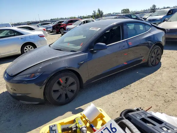 5YJ3E1EA5RF727249 2024 TESLA MODEL 3 - Image 1