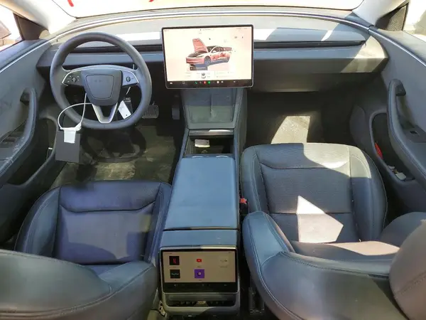 5YJ3E1EA5RF727249 2024 TESLA MODEL 3 - Image 8