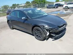 5YJ3E1EA5RF727560 2024 TESLA MODEL 3