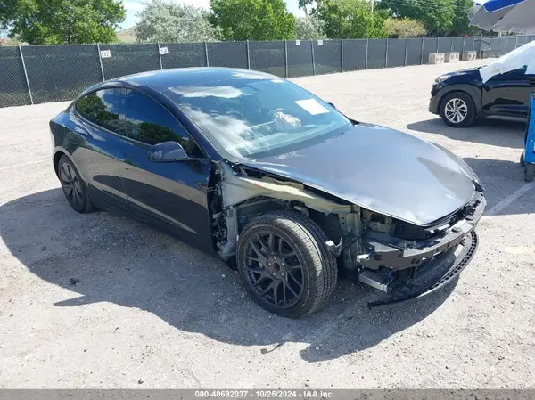 5YJ3E1EA5RF728692 2024 TESLA MODEL 3 - Image 1