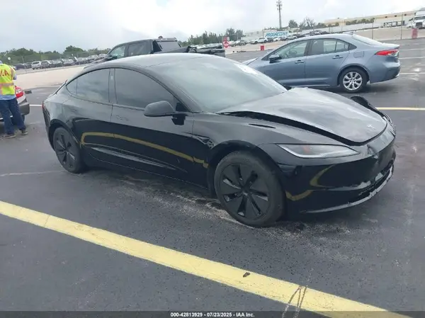 5YJ3E1EA5RF728739 2024 TESLA MODEL 3 - Image 1