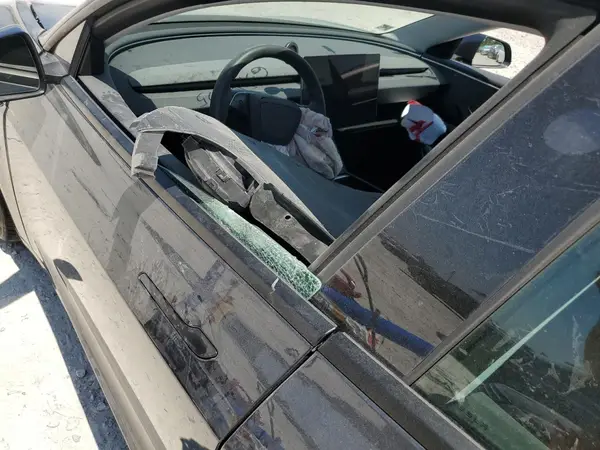 5YJ3E1EA5RF732127 2024 TESLA MODEL 3 - Image 8