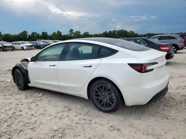 5YJ3E1EA5RF733763 2024 TESLA MODEL 3 - Image 2