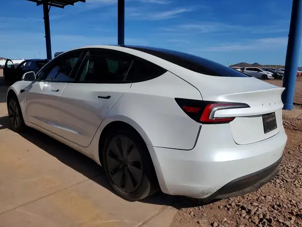 5YJ3E1EA5RF740664 2024 TESLA MODEL 3 - Image 2