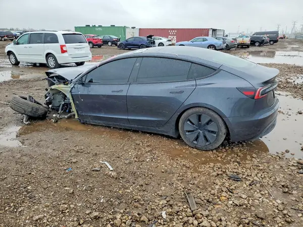 5YJ3E1EA5RF740762 2024 TESLA MODEL 3 - Image 2
