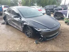 5YJ3E1EA5RF741166 2024 TESLA MODEL 3