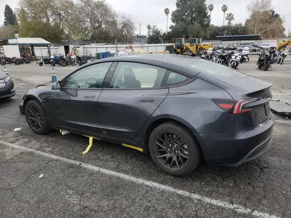 5YJ3E1EA5RF744388 2024 TESLA MODEL 3 - Image 2