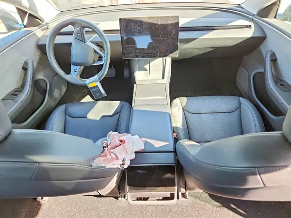 5YJ3E1EA5RF745363 2024 TESLA MODEL 3 - Image 8