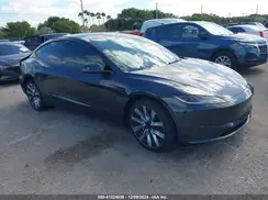5YJ3E1EA5RF752734 2024 TESLA MODEL 3