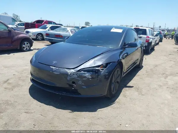5YJ3E1EA5RF754824 2024 TESLA MODEL 3 - Image 2