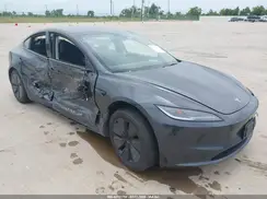 5YJ3E1EA5RF757111 2024 TESLA MODEL 3