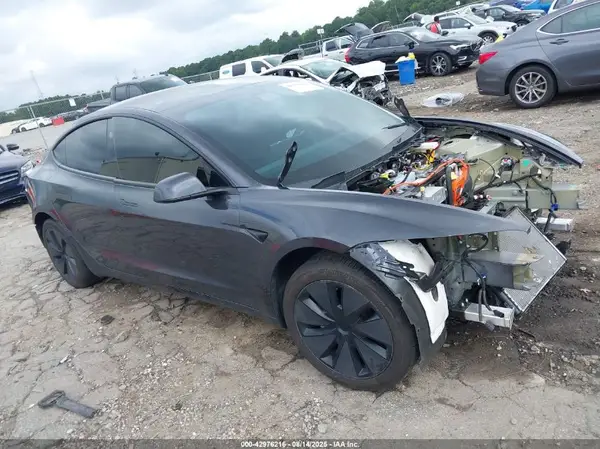 5YJ3E1EA5RF762924 2024 TESLA MODEL 3 - Image 1