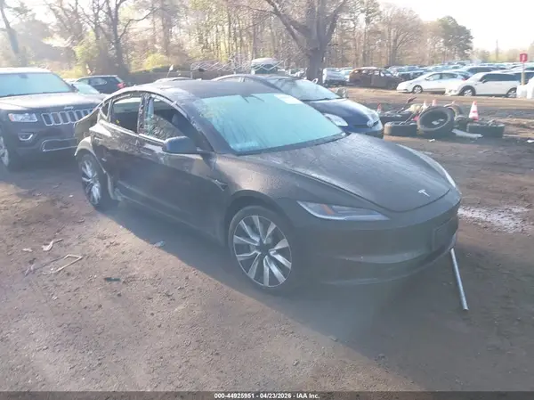 5YJ3E1EA5RF767041 2024 TESLA MODEL 3 - Image 1
