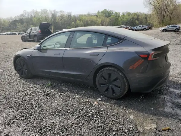 5YJ3E1EA5RF771297 2024 TESLA MODEL 3 - Image 2