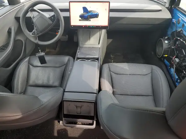 5YJ3E1EA5RF772529 2024 TESLA MODEL 3 - Image 8