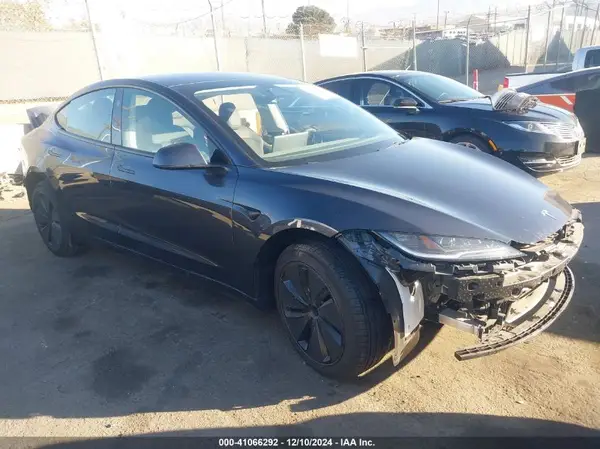 5YJ3E1EA5RF782767 2024 TESLA MODEL 3 - Image 1