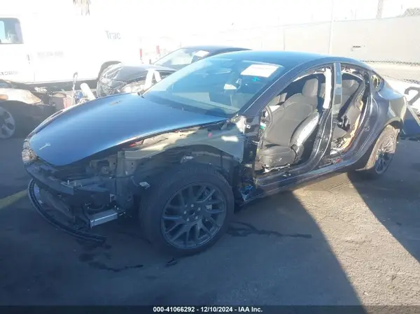 5YJ3E1EA5RF782767 2024 TESLA MODEL 3 - Image 2