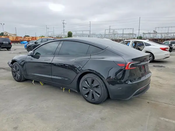 5YJ3E1EA5RF829909 2024 TESLA MODEL 3 - Image 2