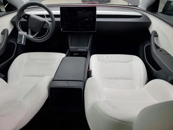 5YJ3E1EA5RF829909 2024 TESLA MODEL 3 - Image 8