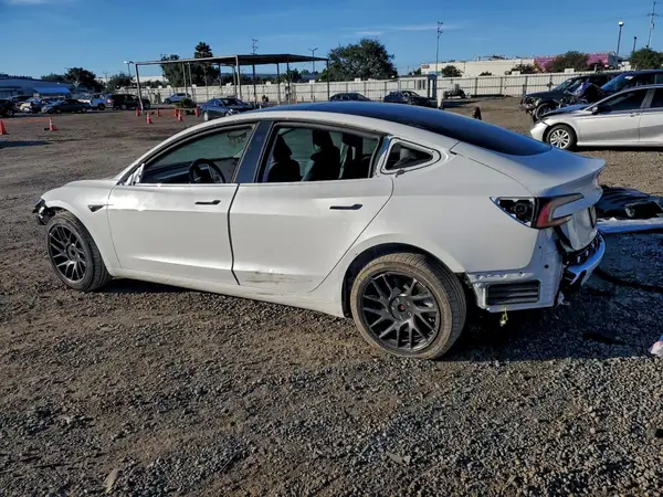 5YJ3E1EA5RF831367 2024 TESLA MODEL 3 - Image 2