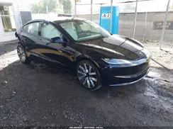 5YJ3E1EA5RF833071 2024 TESLA MODEL 3