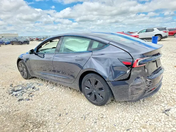 5YJ3E1EA5RF836293 2024 TESLA MODEL 3 - Image 2