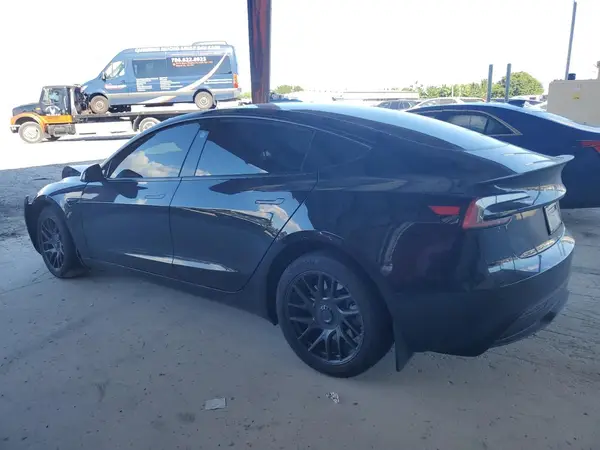 5YJ3E1EA5RF858875 2024 TESLA MODEL 3 - Image 2