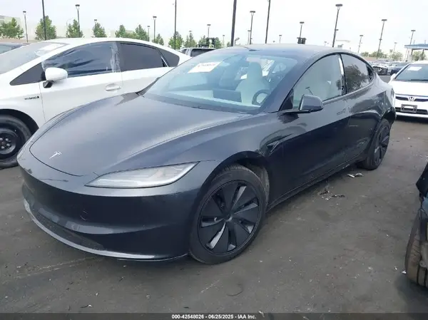 5YJ3E1EA5RF866605 2024 TESLA MODEL 3 - Image 2