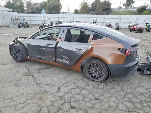 5YJ3E1EA5RF866992 2024 TESLA MODEL 3 - Image 2
