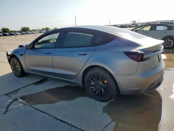 5YJ3E1EA5RF869021 2024 TESLA MODEL 3 - Image 2