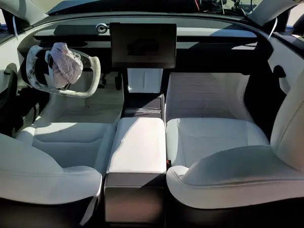 5YJ3E1EA5RF869021 2024 TESLA MODEL 3 - Image 8