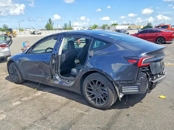 5YJ3E1EA5RF870296 2024 TESLA MODEL 3 - Image 2