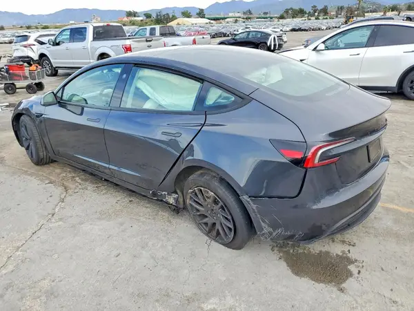 5YJ3E1EA5SF004779 2025 TESLA MODEL 3 - Image 2